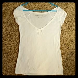 Aeropostale White Top Size Medium